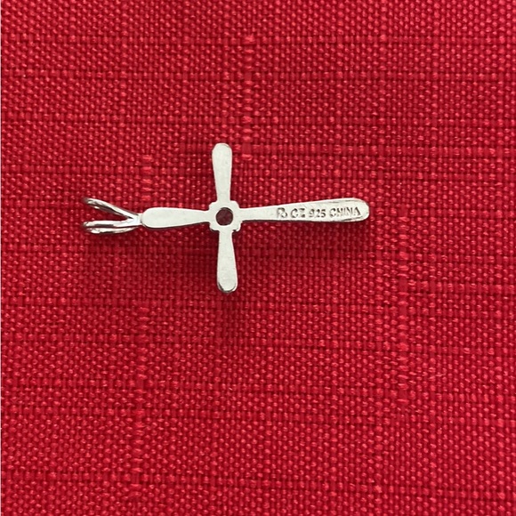 Women’s Cross - Picture 2 of 2